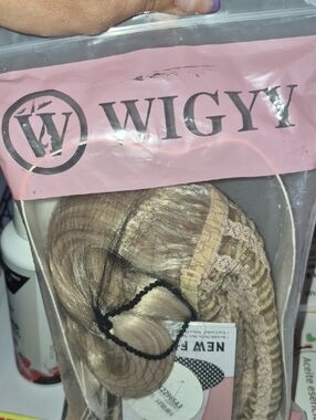 Synthetic Blonde Women’s Wig New